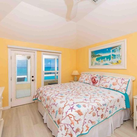 Thatch Hill - Renovated Beach House With Pool, Short Walk To The Rum Point Club Driftwood Village Exterior photo